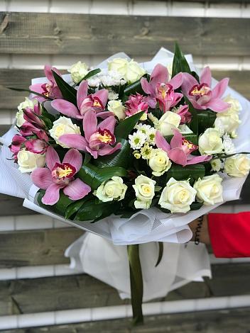 Букет цветов из: Розы и Хризантемы в Федино