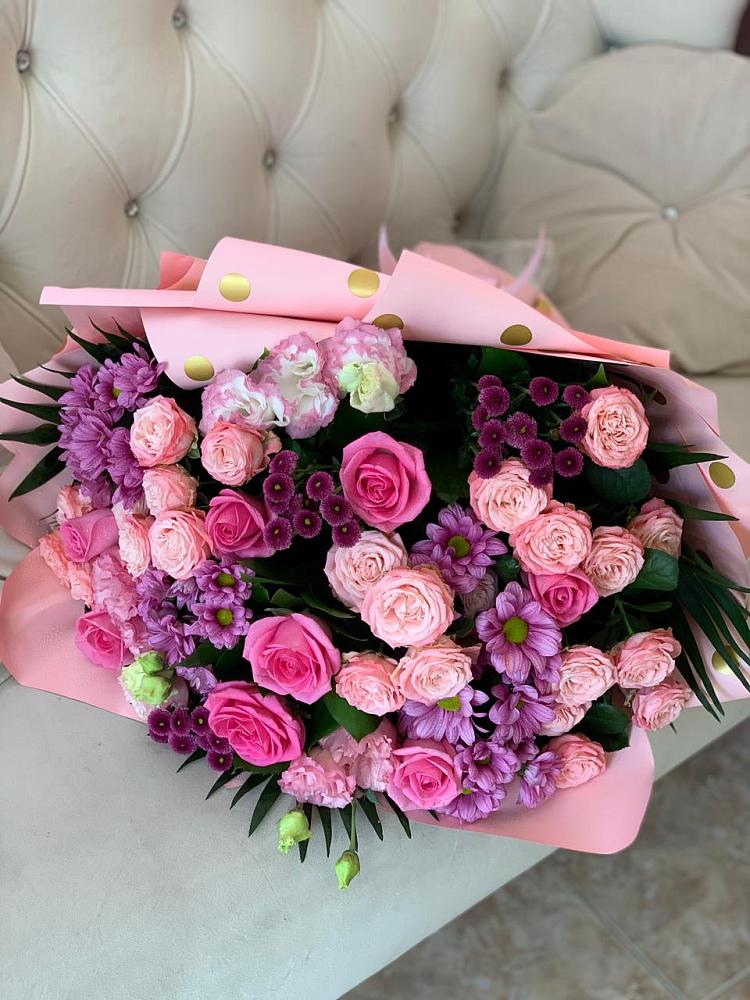 Букет цветов из: Хризантемы, Розы и Лизиантусы в Федино