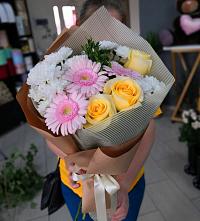 Букет цветов из:  Герберы, Розы и Хризантемы в Федино