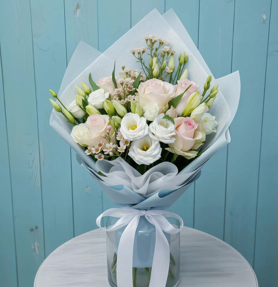 Букет цветов из: Розы и Лизиантусы в Федино