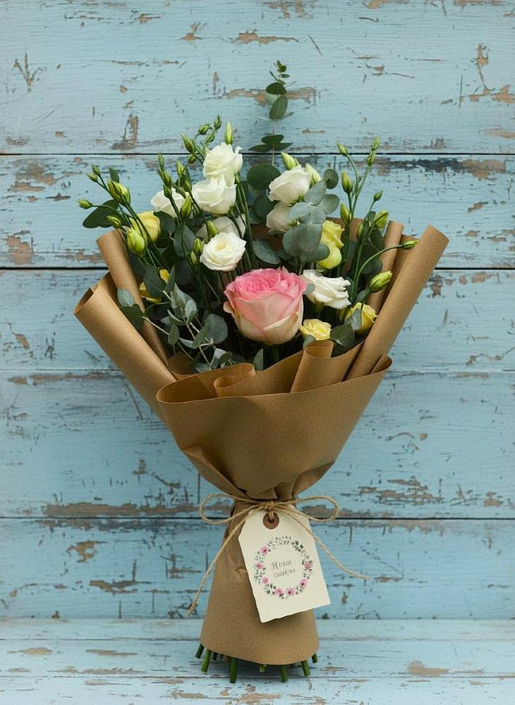 Букет цветов из: Розы и Лизиантусы в Федино