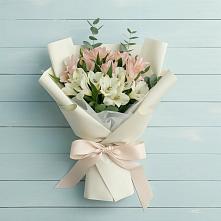 Букет цветов из:  Альстромерии в Федино