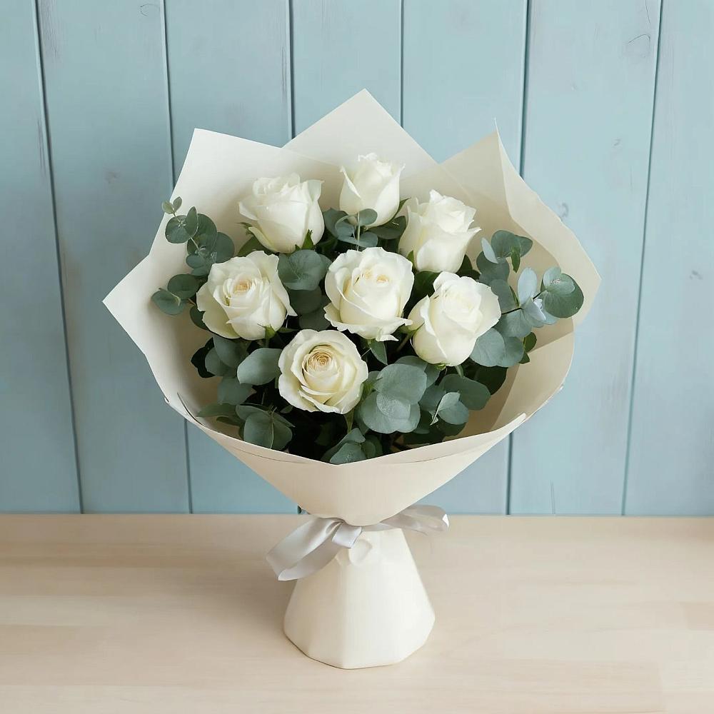 Букет Белые розы в Эвкалипте в Федино