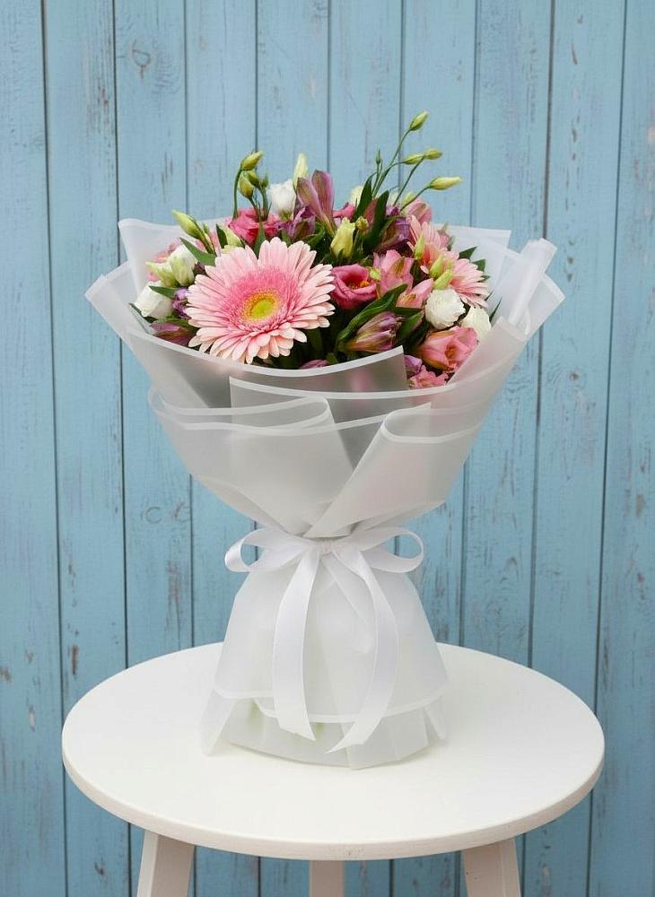 Букет цветов из: Герберы, Альстромерии и Лизиантусы в Федино